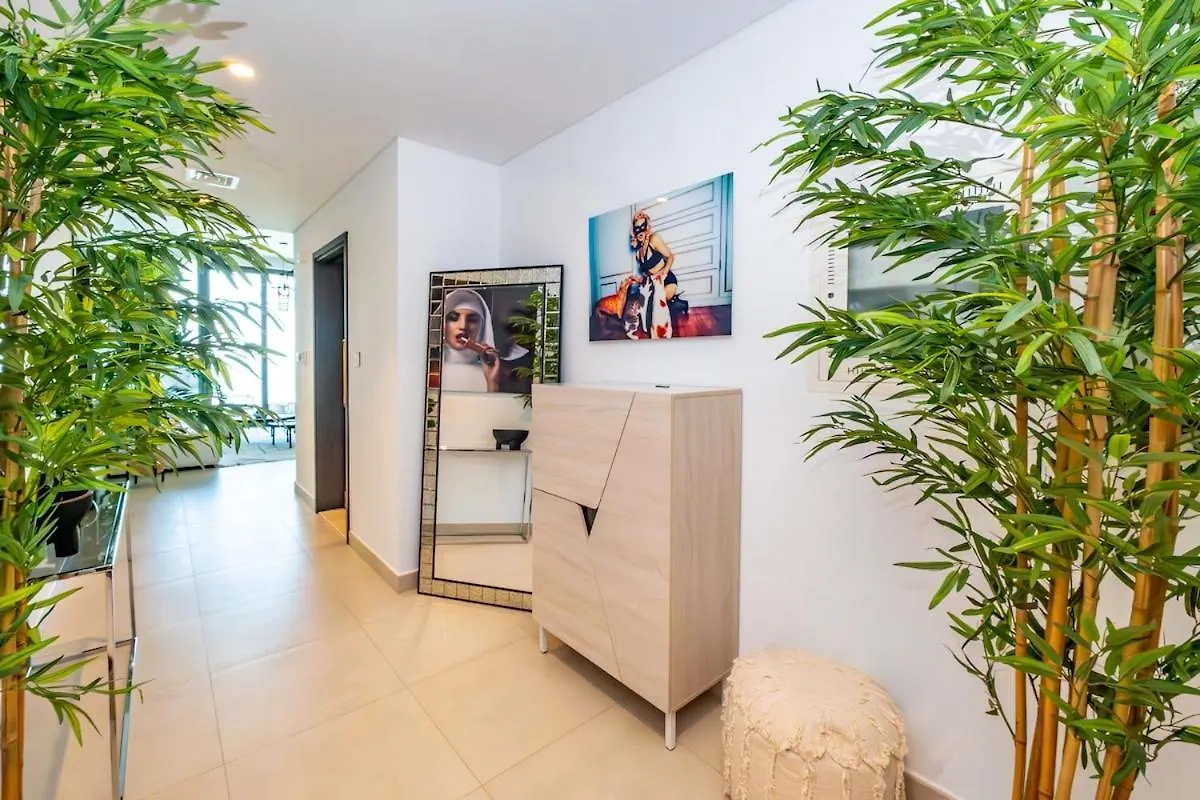 Downtown Views I 2 Bedroom Apartment With Dubai Mall Access United Arab Emirates